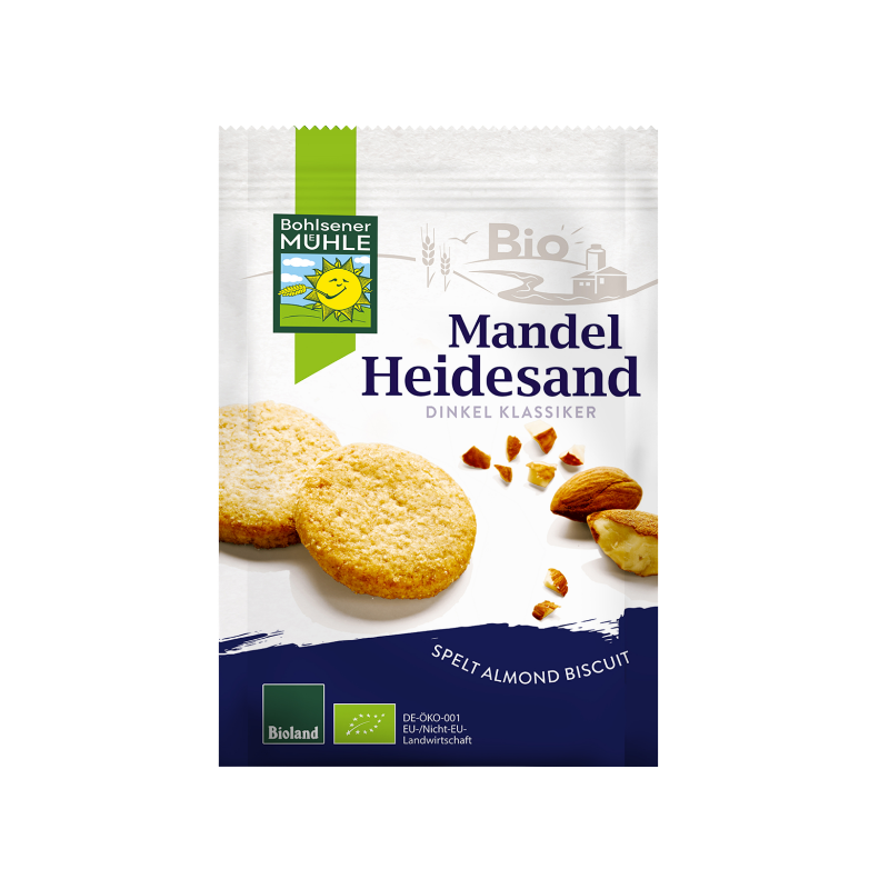 Die Packung Bohlsener Mühle Mandel Heidesand zeigt zwei runde Dinkel-Cookie mit Mandeln auf weißem Hintergrund.