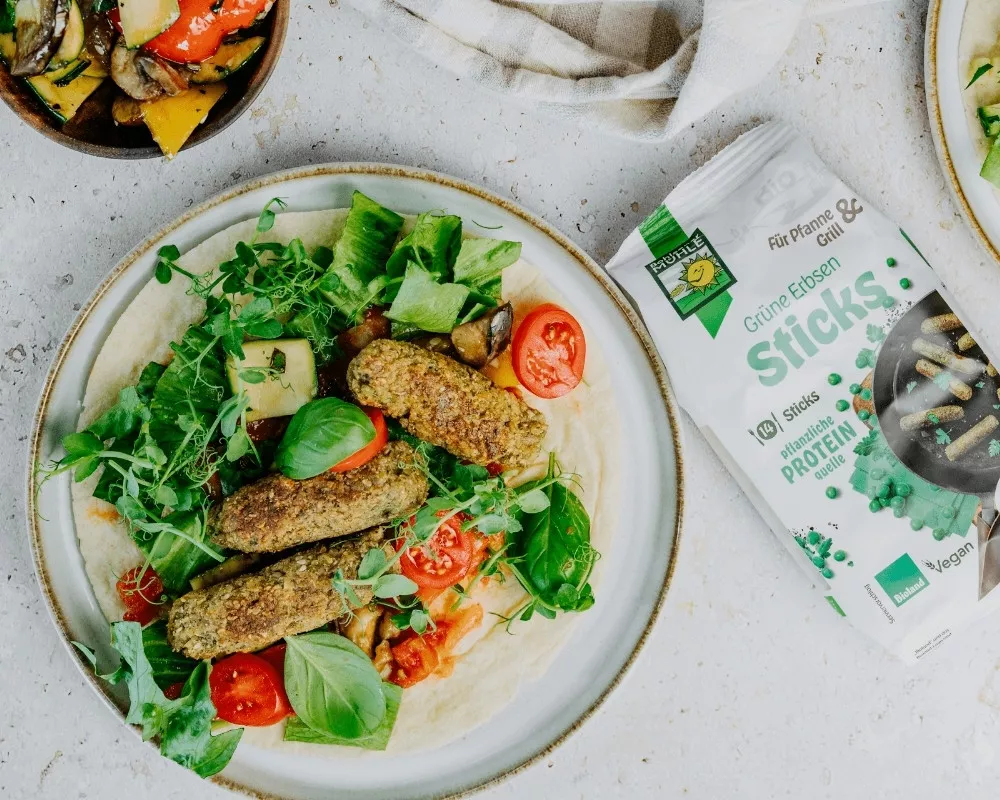 Grüne Erbsen Sticks Wrap