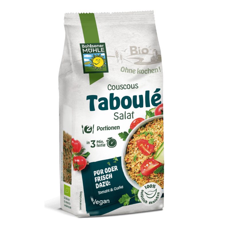 Bohlsener Mühle Couscous Taboulé Salat mit frischen Tomaten und Gurken.
