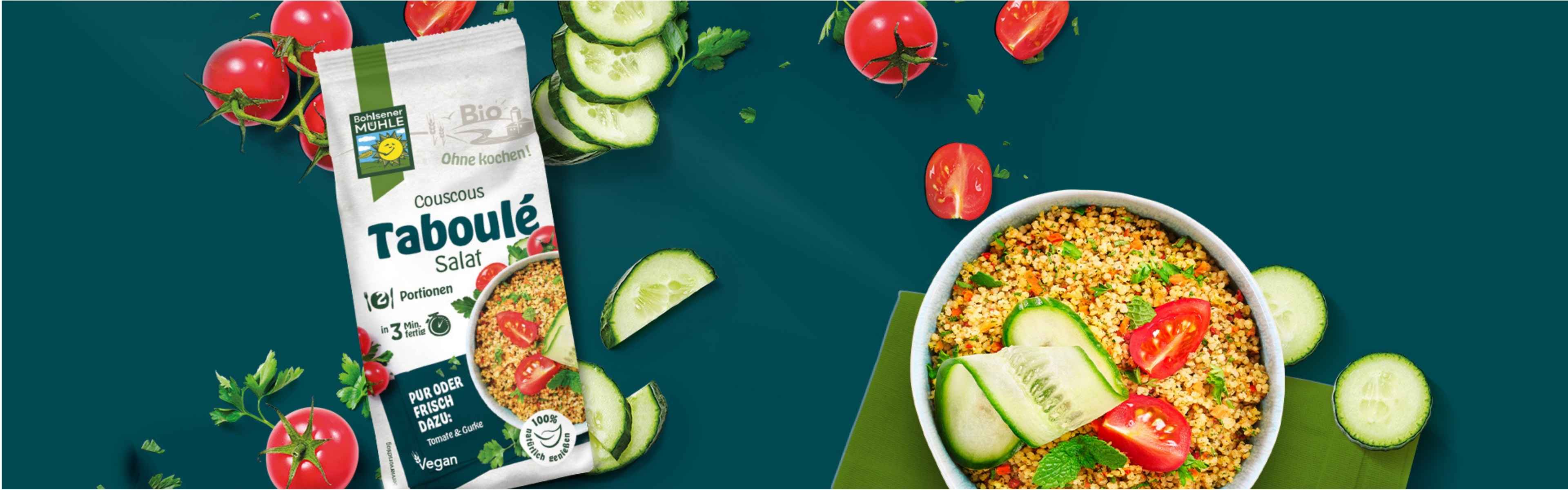 Bohlsener Mühle Taboulé Salat mit frischen Tomaten und Gurken.