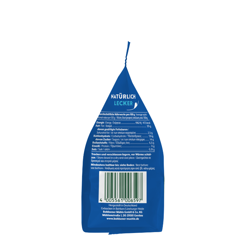 Verpackung der Bohlsener Mühle mit Nährwertangaben auf blauer Tüte.