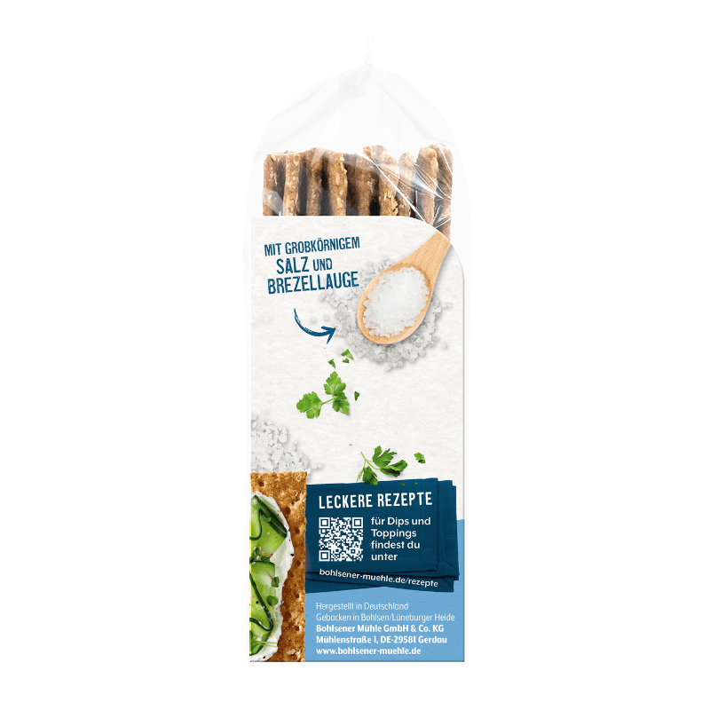 Bohlsener Mühle Crunchy Cracker mit Salz und Brezellauge in der transparenten Verpackung mit Rezept-QR-Code.